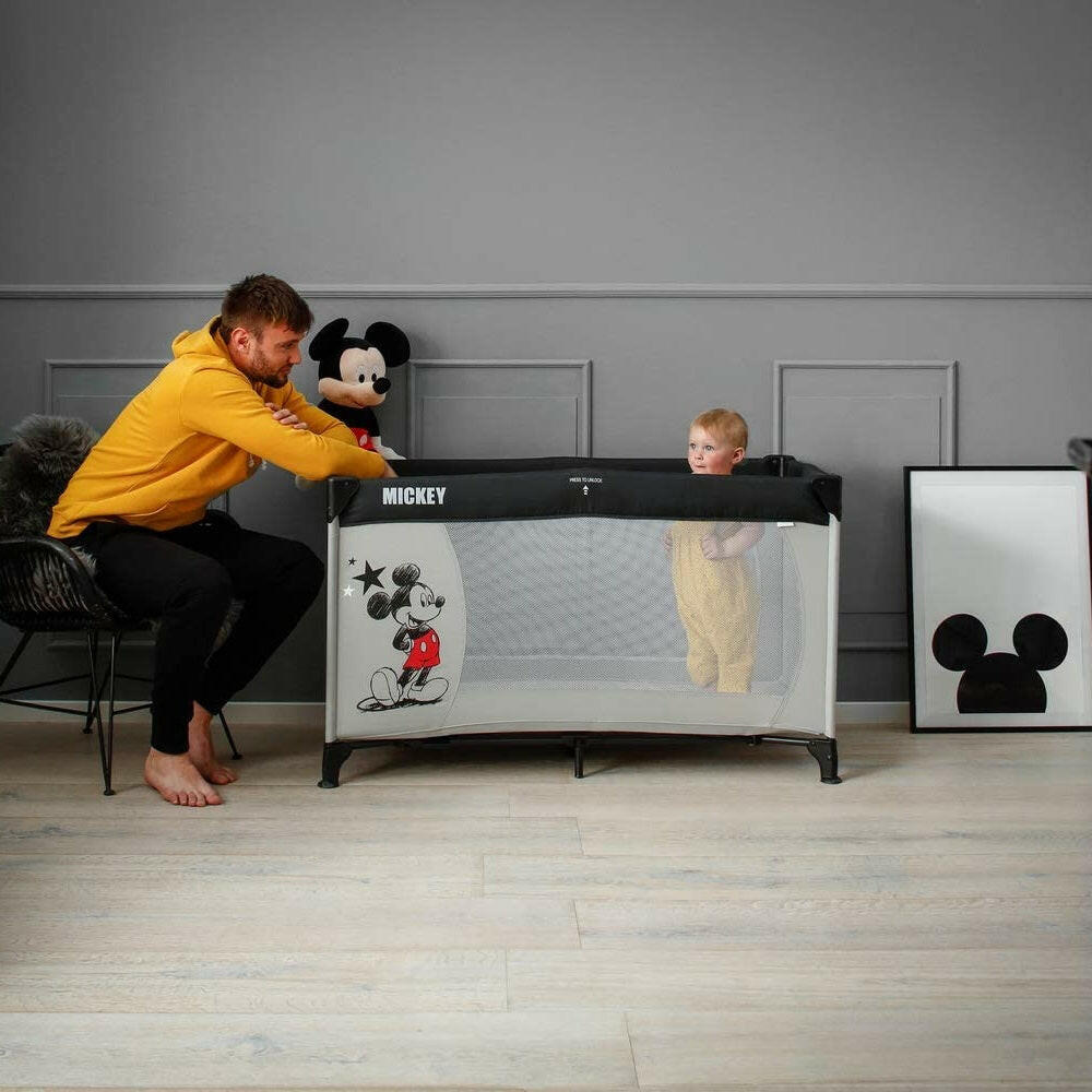 Hauck Dream n Play Travel Cot (Disney - Mickey Stars)