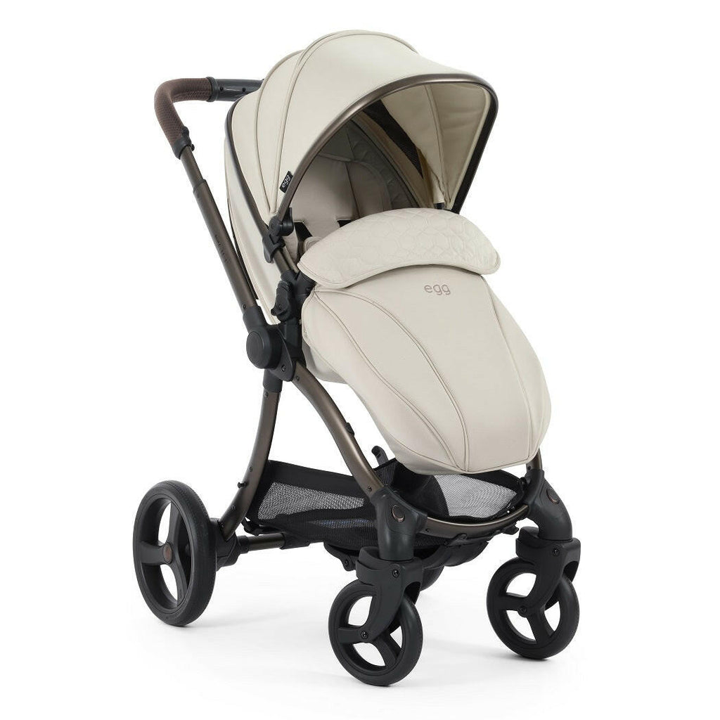 egg3 Cashmere - Luxury Bundle with FREE Additional Isofix Base