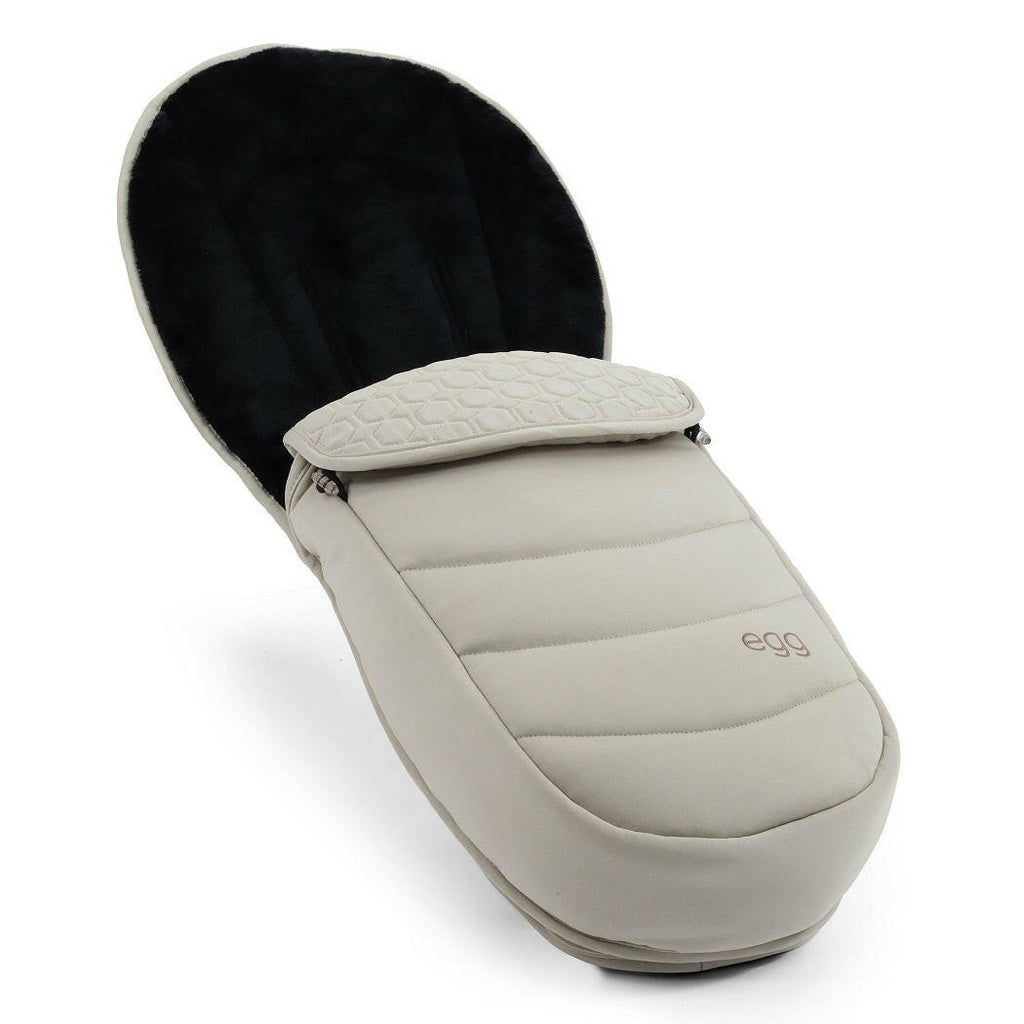 egg3 Cashmere - Luxury Bundle with FREE Additional Isofix Base